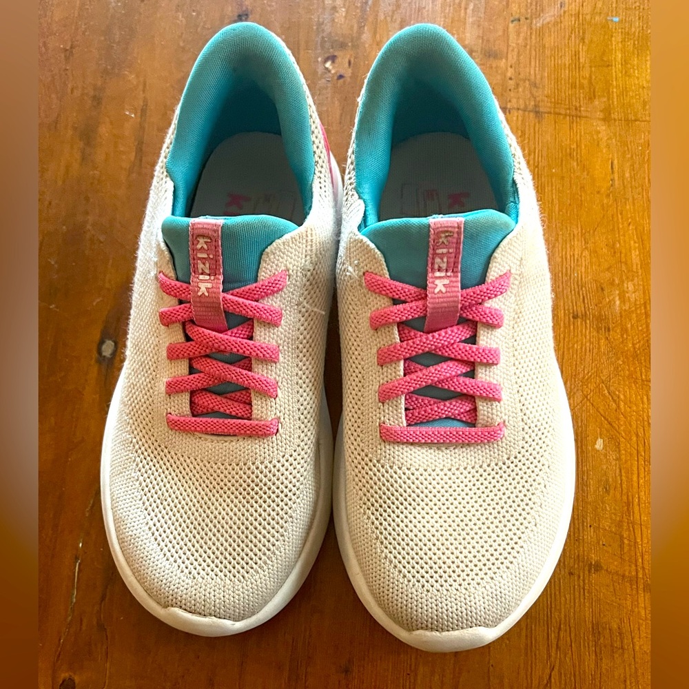 Kizik Girls’ shoes